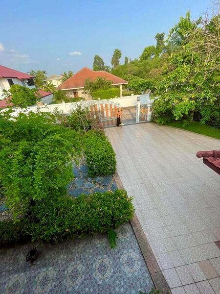 ขายด่วนบ้านหรู! 20 ล้านไม่ขาย ลดแรง แค่ 10.9 ล้านพอ!! พื้นที่ 251 ตร.ว. พร้อมเฟอร์นิเจอร์ทุกชิ้น, Udon Thani, Ban Chun, Muang Udon Thani, Udon Thani, 5 Bedrooms, 400 sqm, Single Detached House For Sale, by Rich property คุณพีรญา(จุ๋ม), 500021914 - DDproperty.com