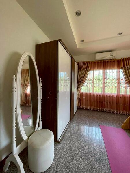 ขายด่วนบ้านหรู! 20 ล้านไม่ขาย ลดแรง แค่ 10.9 ล้านพอ!! พื้นที่ 251 ตร.ว. พร้อมเฟอร์นิเจอร์ทุกชิ้น, Udon Thani, Ban Chun, Muang Udon Thani, Udon Thani, 5 Bedrooms, 400 sqm, Single Detached House For Sale, by Rich property คุณพีรญา(จุ๋ม), 500021914 - DDproperty.com