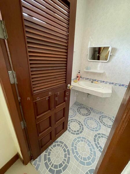 ขายด่วนบ้านหรู! 20 ล้านไม่ขาย ลดแรง แค่ 10.9 ล้านพอ!! พื้นที่ 251 ตร.ว. พร้อมเฟอร์นิเจอร์ทุกชิ้น, อุดรธานี, บ้านจั่น, เมืองอุดรธานี, อุดรธานี, 400 ตร.ม., บ้านเดี่ยว ขาย, โดย Rich property คุณพีรญา(จุ๋ม), 500021914 - DDproperty.com