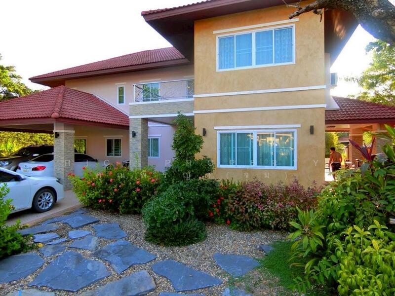 ขายด่วนบ้านหรู! 20 ล้านไม่ขาย ลดแรง แค่ 10.9 ล้านพอ!! พื้นที่ 251 ตร.ว. พร้อมเฟอร์นิเจอร์ทุกชิ้น, Udon Thani, Ban Chun, Muang Udon Thani, Udon Thani, 5 Bedrooms, 400 sqm, Single Detached House For Sale, by Rich property คุณพีรญา(จุ๋ม), 500021914 - DDproperty.com