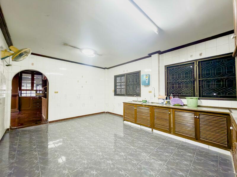 ขาย - บ้านเดี่ยว 2 ชั้น ซอย อัญสัมชัญ 15 ภาษีเจริญ, กรุงเทพ