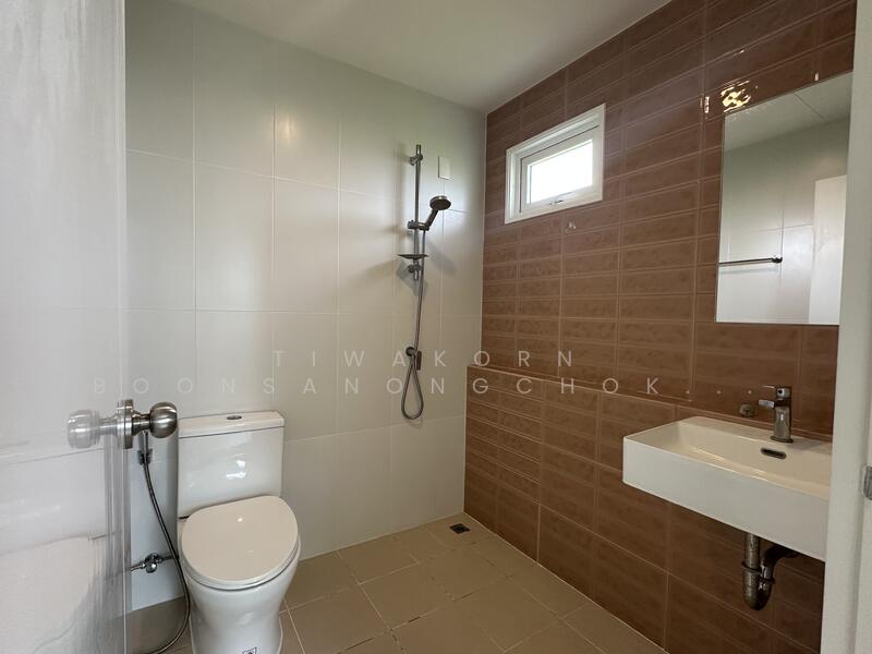 Anasiri Wongwaen-Lamlukka : อณาสิริ วงแหวน-ลำลูกกา, ปทุมธานี, ถนนเลียบมอเตอร์เวย์, บึงคำพร้อย, ลำลูกกา, ปทุมธานี, 152 ตร.ม., บ้านแฝด ขาย, โดย Tiwakorn Boonsanongchokying, 500022700 - DDproperty.com