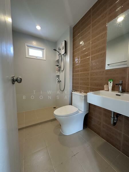 Anasiri Wongwaen-Lamlukka : อณาสิริ วงแหวน-ลำลูกกา, ปทุมธานี, ถนนเลียบมอเตอร์เวย์, บึงคำพร้อย, ลำลูกกา, ปทุมธานี, 152 ตร.ม., บ้านแฝด ขาย, โดย Tiwakorn Boonsanongchokying, 500022700 - DDproperty.com