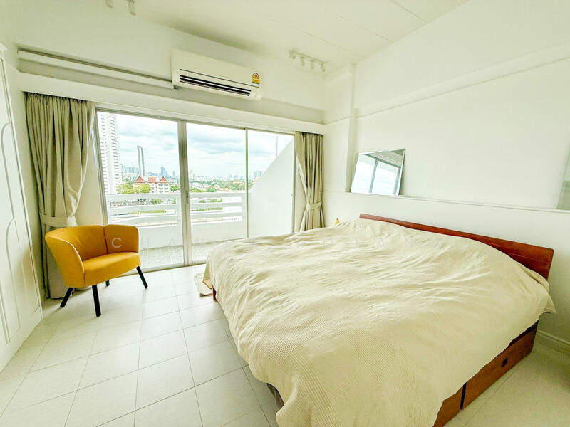 For Sale - Pattaya Condotel Chain, Chon Buri