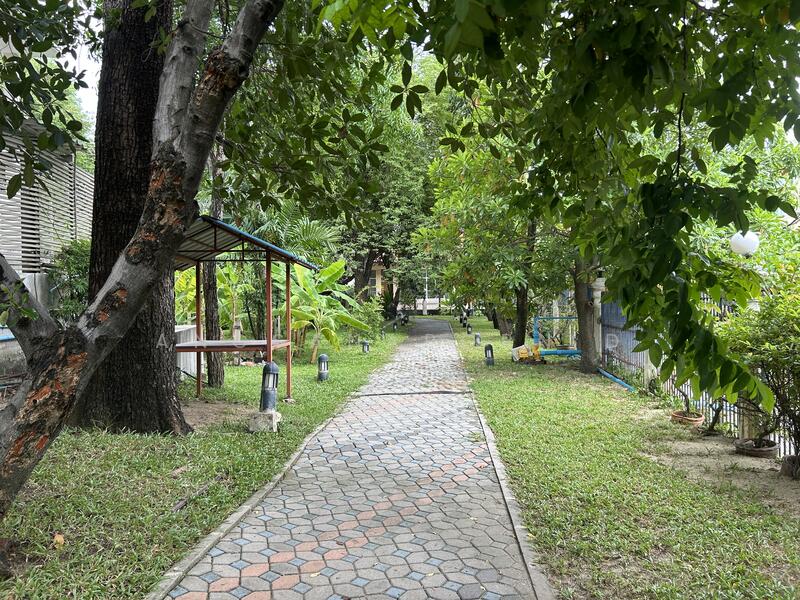 ให้เช่า - บ้านหลังใหญ่ติดคลองชักพระ, กรุงเทพ