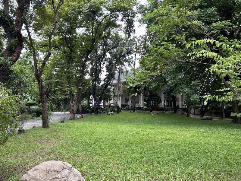 ให้เช่า - บ้านหลังใหญ่ติดคลองชักพระ, กรุงเทพ