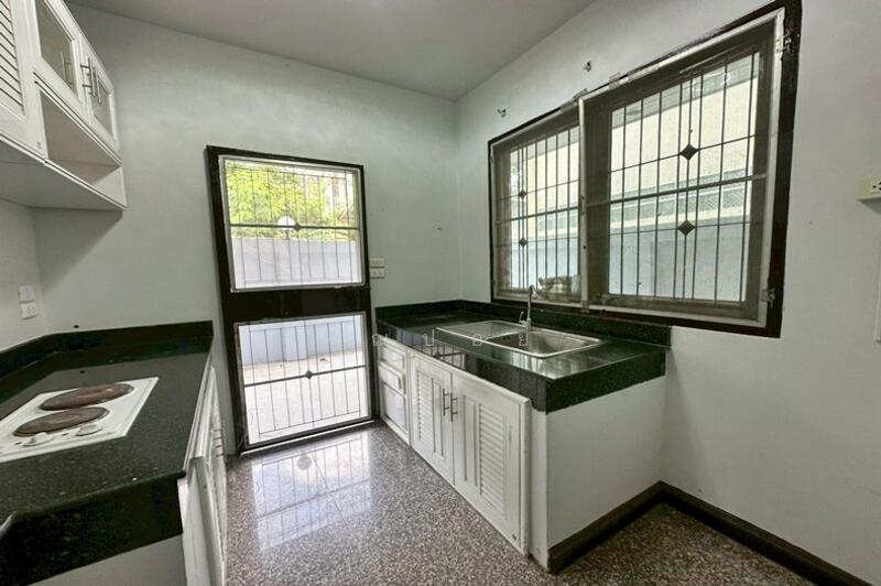 ขายบ้านเดี่ยว 2ชั้น 49ตรว.ประดิษฐมนูธรรม ลาดพร้าว ใกล้ทางด่วน-รถไฟฟ้า, กรุงเทพ, ประดิษฐมนูธรรม, ลาดพร้าว, ลาดพร้าว, กรุงเทพ, 200 ตร.ม., บ้านเดี่ยว ขาย, โดย คุณปอย, 500023019 - DDproperty.com