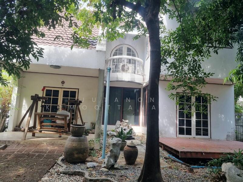 ขายบ้านเดี่ยวหลังมุม 2 ชั้น ขนาด 111 ตรว. ติดถนนพหลโยธิน ขายตามสภาพ แขวงอนุสาวรีย์ กรุงเทพฯ, Bangkok, พหลโยธิน, Anusaowari, Bang Khen, Bangkok, 3 Bedrooms, 444 sqm, Single Detached House For Sale, by Jutanon Komoottanaruk, 500023141 - DDproperty.com