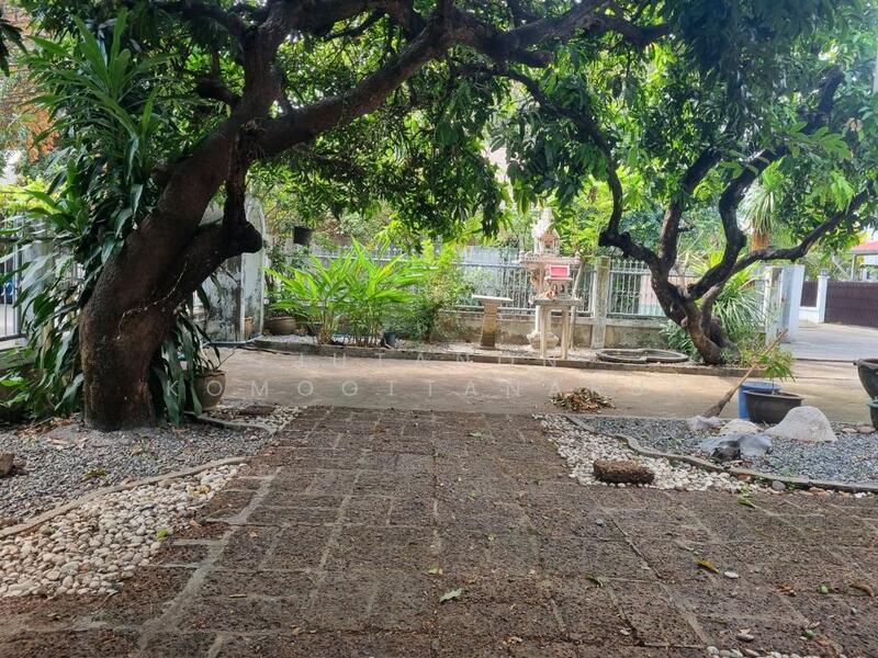 ขายบ้านเดี่ยวหลังมุม 2 ชั้น ขนาด 111 ตรว. ติดถนนพหลโยธิน ขายตามสภาพ แขวงอนุสาวรีย์ กรุงเทพฯ, Bangkok, พหลโยธิน, Anusaowari, Bang Khen, Bangkok, 3 Bedrooms, 444 sqm, Single Detached House For Sale, by Jutanon Komoottanaruk, 500023141 - DDproperty.com