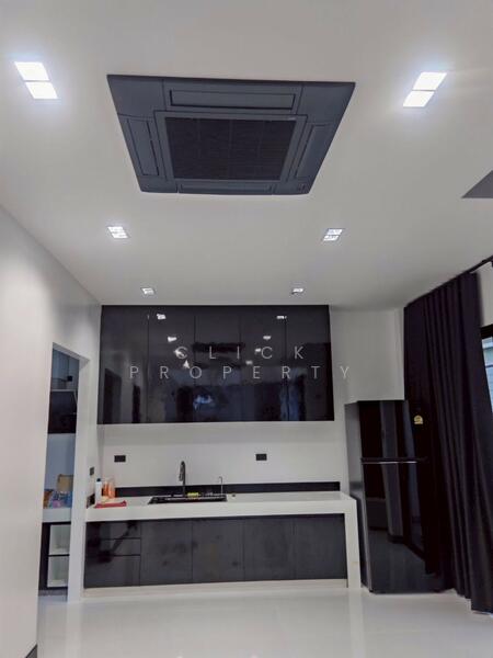 ให้เช่า - บ้านเดี่ยว 3 ชั้น ใจกลางทาวน์อินทาวทาวน์, กรุงเทพ