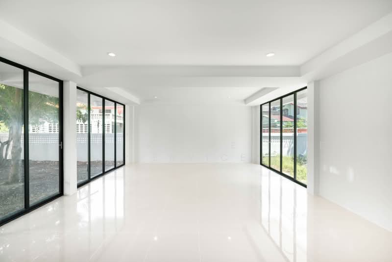 Bang na villa, Bangkok, Bang Na, Bangkok, 3 Bedrooms, 375 sqm, Single Detached House For Sale, by HOME Real Estate Service, 500023402 - DDproperty.com