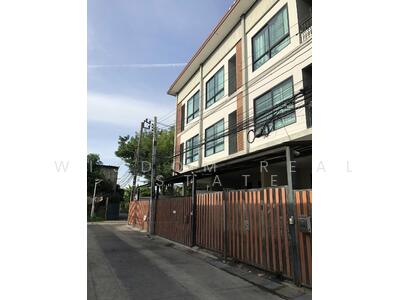 ขาย - ทาวน์โฮม 3 ชั้น ปุณณวิถี 31 สุขุมวิท101, กรุงเทพ