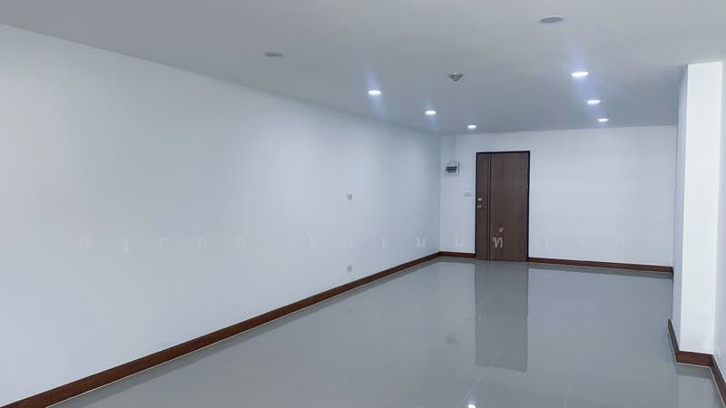 ITF Silom Palace, Bangkok, 160 Soi Naradhiwas Rajanagarindra 1, Suriyawong, Bang Rak, Bangkok, 1 Bedroom, 47 sqm, Condo For Sale, by ณัฐกมล โกเมนท์จำรัส, 500023841 - DDproperty.com