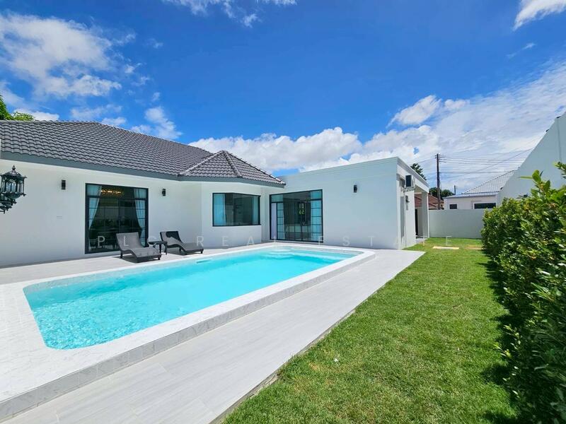 Modern Luxury Pool Villa for Sale in East Pattaya, Chon Buri (Pattaya), Bang Lamung, Bang Lamung (Pattaya), Chon Buri (Pattaya), 4 Bedrooms, 440 sqm, Single Detached House For Sale, by PLC Real Estate, 500023998 - DDproperty.com