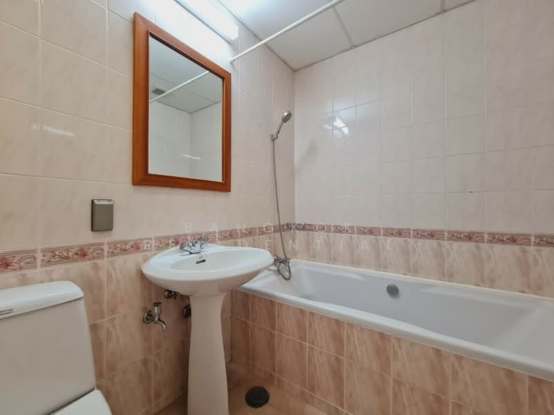 Krungthep Thani Tower, Bangkok, 56 Soi Sukhumvit 24, Khong Tan, Khlong Toei, Bangkok, 3 Bedrooms, 475 sqm, Apartment For Rent, by Bangkok Residential, 500024004 - DDproperty.com