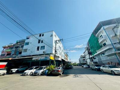 ขาย - ห้องเช่า 4 ชั้น 54 ตร.ว. ห้องเช่า ซอยศิวปรีชา ถนนเอกชัย, กรุงเทพ