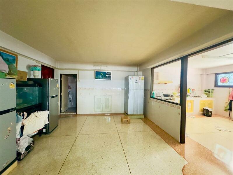 ขาย - ห้องเช่า 4 ชั้น 54 ตร.ว. ห้องเช่า ซอยศิวปรีชา ถนนเอกชัย, กรุงเทพ