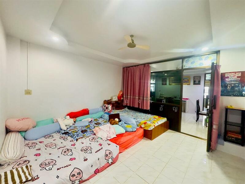 ขาย - ห้องเช่า 4 ชั้น 54 ตร.ว. ห้องเช่า ซอยศิวปรีชา ถนนเอกชัย, กรุงเทพ