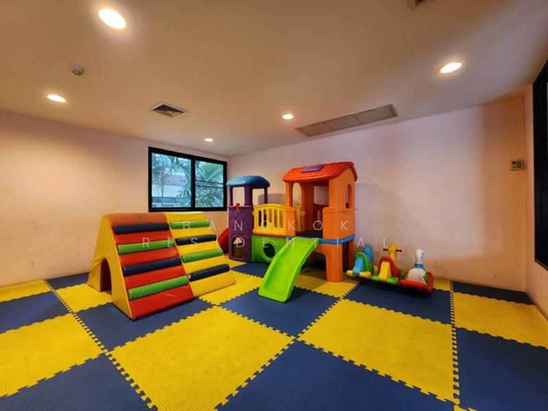 Cosmo Villa, Bangkok, 33 ซอยสุขุมวิท 12 ถนนสุขุมวิท แขวง/เขตคลองเตย กทม., Khlong Toei, Khlong Toei, Bangkok, 3 Bedrooms, 245 sqm, Apartment For Rent, by Bangkok Residential, 500024185 - DDproperty.com