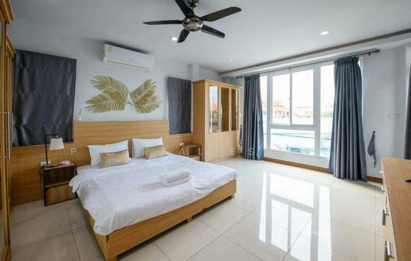 Luxury Pool Villa for Sale in South Pattaya, Chon Buri (Pattaya), Bang Lamung, Bang Lamung (Pattaya), Chon Buri (Pattaya), 5 Bedrooms, 240 sqm, Single Detached House For Sale, by PLC Real Estate, 500024221 - DDproperty.com