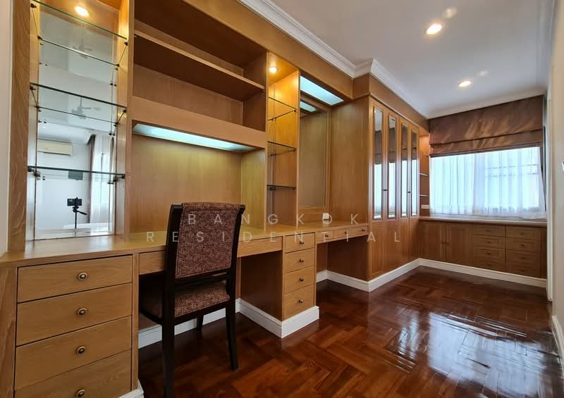 Baan Sawasdee, Bangkok, 42-1 Soi Sukhumvit 31, Khlongtoei Nua, Watthana, Bangkok, 3 Bedrooms, 260 sqm, Apartment For Rent, by Bangkok Residential, 500024300 - DDproperty.com