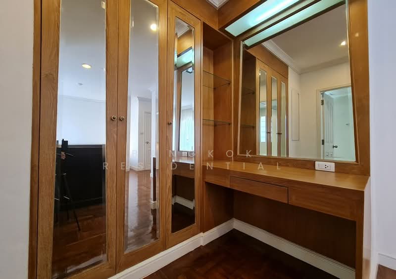 Baan Sawasdee, Bangkok, 42-1 Soi Sukhumvit 31, Khlongtoei Nua, Watthana, Bangkok, 3 Bedrooms, 260 sqm, Apartment For Rent, by Bangkok Residential, 500024300 - DDproperty.com