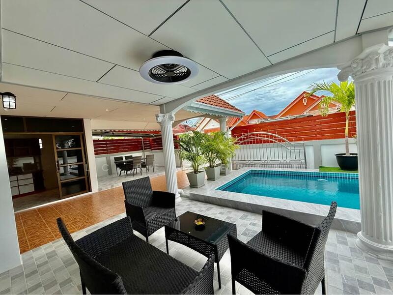 Pool Villa for Sale – East Pattaya, Chon Buri (Pattaya), Bang Lamung, Bang Lamung (Pattaya), Chon Buri (Pattaya), 4 Bedrooms, 300 sqm, Single Detached House For Sale, by PLC Real Estate, 500024464 - DDproperty.com