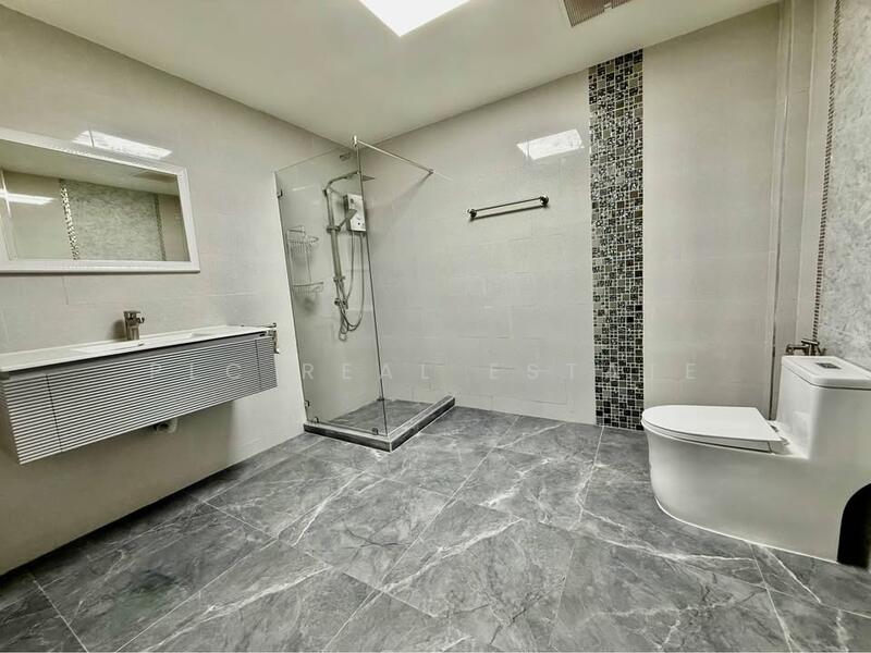 Pool Villa for Sale – East Pattaya, Chon Buri (Pattaya), Bang Lamung, Bang Lamung (Pattaya), Chon Buri (Pattaya), 4 Bedrooms, 300 sqm, Single Detached House For Sale, by PLC Real Estate, 500024464 - DDproperty.com