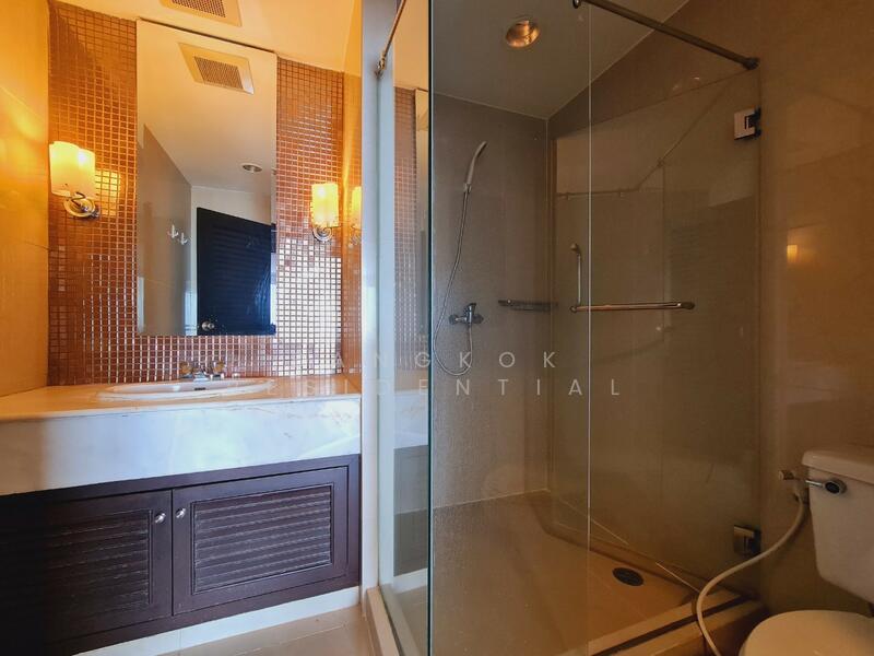 Lake Green, Bangkok, 199 Sukhumvit Soi 8, Khlong Toei, Khlong Toei, Bangkok, 3 Bedrooms, 136 sqm, Condo For Rent, by Bangkok Residential, 500024539 - DDproperty.com