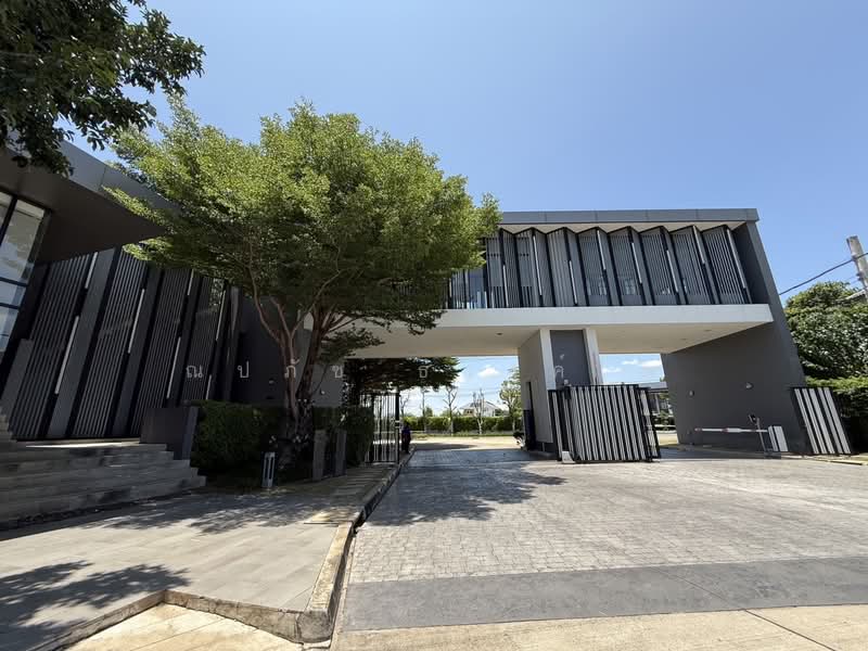 Centro Chaiyaphruek-Chaengwattana, Nonthaburi, Rural Road 2051, Khlong Phra Udom, Pak Kret, Nonthaburi, 4 Bedrooms, 220 sqm, Single Detached House For Sale, by ณปภัช ธวงค์ไพ, 500024700 - DDproperty.com