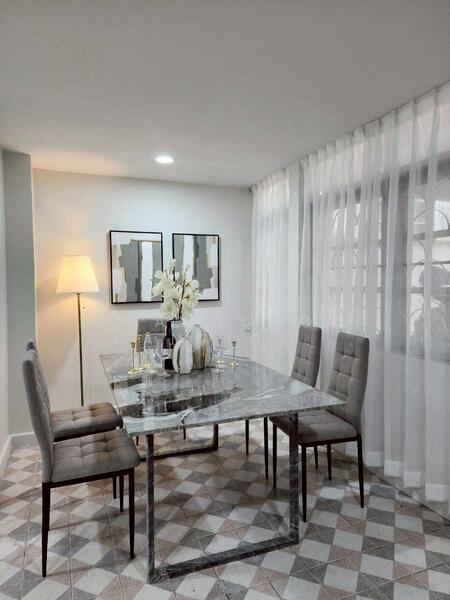 ให้เช่า - วิลล่า 5-ห้องนอน, กรุงเทพ