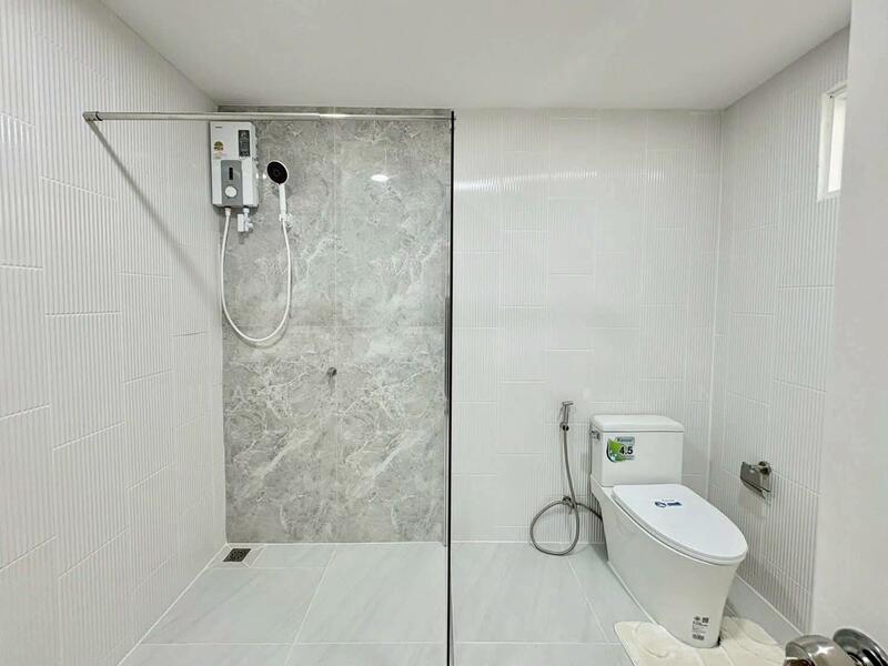 ให้เช่า - วิลล่า 5-ห้องนอน, กรุงเทพ