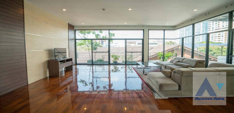 ขาย - RARE Items หาไม่ได้แล้ว!! บ้านขนาดใหญ่ / Apartments for expat executives – เดินเพียง 5 นาทีถึง Empor, กรุงเทพ