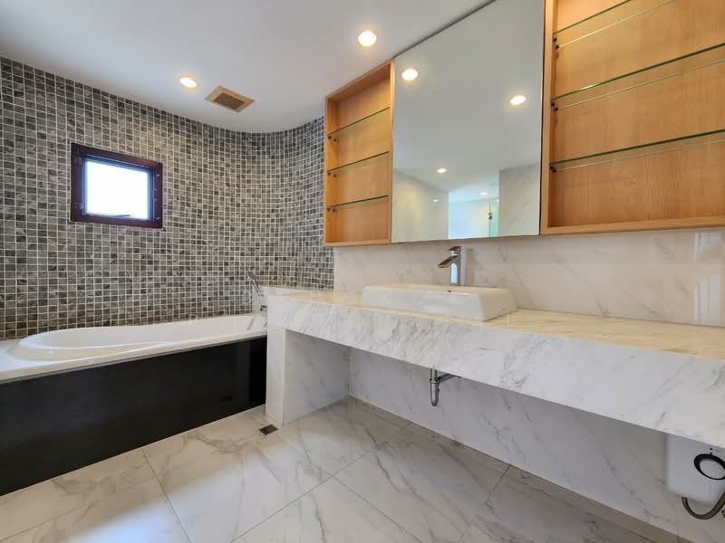 Charoenjai Place, Bangkok, 40 Soi Pridi Banomyong 31, Khlong Tan Nua, Watthana, Bangkok, 3 Bedrooms, 434 sqm, Apartment For Rent, by Bangkok Residential, 500025407 - DDproperty.com