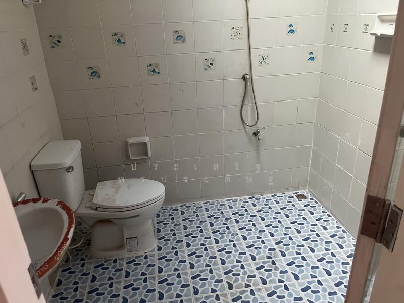 ห้องน้ำบน