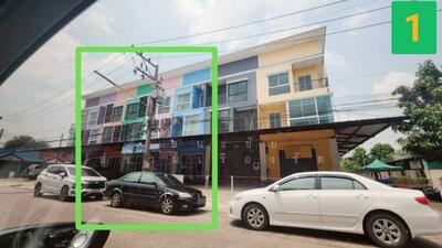 ขาย - ขายอาคารพาณิชย์ 4 ชั้น สภาพใหม่ ทำเลทอง ถนนรังสิต-นครนายก ลำผักกูด ธัญบุรี ปทุมธานี, ปทุมธานี