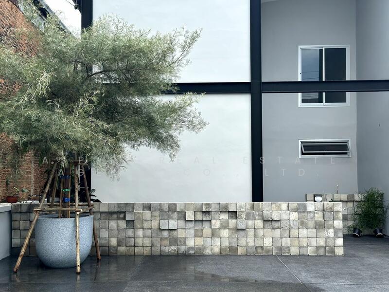 2-Storey Detached House in Chok Chai 4, Near MRT, Bangkok, Lat Phrao, Lat Phrao, Bangkok, 3 Bedrooms, 167 sqm, Single Detached House For Sale, by Aspire Real Estate Agency Co., Ltd., 500026075 - DDproperty.com