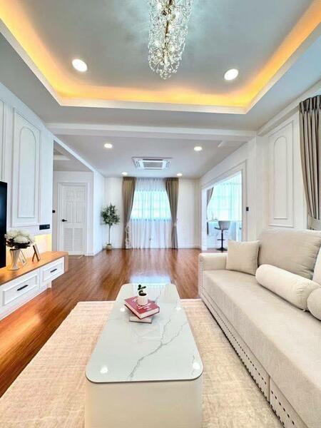 Luxury 3-Storey Pool Villa for Sale – North Pattaya, Chon Buri (Pattaya), Bang Lamung, Bang Lamung (Pattaya), Chon Buri (Pattaya), 4 Bedrooms, 219 sqm, Single Detached House For Sale, by PLC Real Estate, 500026218 - DDproperty.com