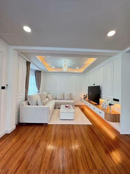 Luxury 3-Storey Pool Villa for Sale – North Pattaya, Chon Buri (Pattaya), Bang Lamung, Bang Lamung (Pattaya), Chon Buri (Pattaya), 4 Bedrooms, 219 sqm, Single Detached House For Sale, by PLC Real Estate, 500026218 - DDproperty.com