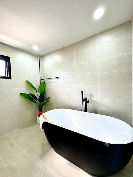 Luxury 3-Storey Pool Villa for Sale – North Pattaya, Chon Buri (Pattaya), Bang Lamung, Bang Lamung (Pattaya), Chon Buri (Pattaya), 4 Bedrooms, 219 sqm, Single Detached House For Sale, by PLC Real Estate, 500026218 - DDproperty.com