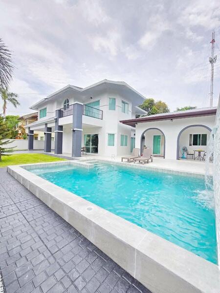 Luxury Pool Villa with Private Swimming Pool in Khao Noi, Chon Buri (Pattaya), Bang Lamung, Bang Lamung (Pattaya), Chon Buri (Pattaya), 4 Bedrooms, 464 sqm, Single Detached House For Sale, by PLC Real Estate, 500026381 - DDproperty.com