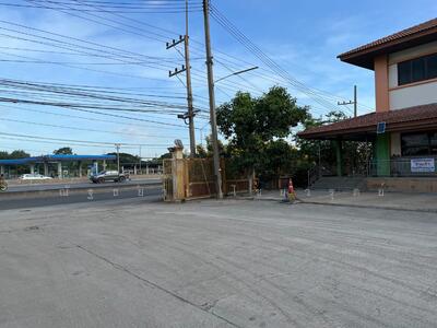 ขาย - ขายที่ดินขายที่ดินพร้อมสิ่งปลูกสร้างเป็นบ้านพักและสำนักงานติดถนนมิตรภาพใก้ลโชว์รูมโตโยต้า แก่งคอย, สระบุรี