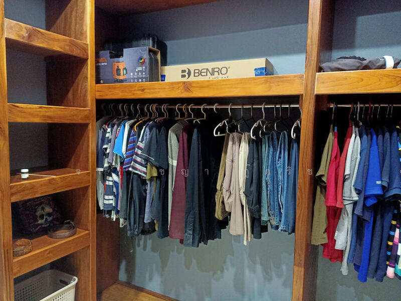 Master bedroom walk-in closet