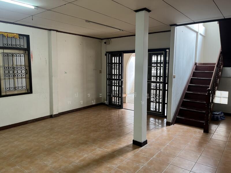 Charoenkarn Serithai 41, Bangkok, เสรีไทย 41, Khlong Kum, Bueng Kum, Bangkok, 4 Bedrooms, 240 sqm, Single Detached House For Sale, by ประเสริฐ พรประดิษฐ์, 500027691 - โถงชั้นล่าง กว้าง ๆ - DDproperty.com