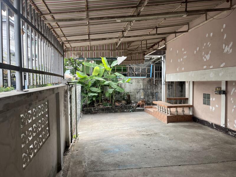 หมู่บ้านเจริญกาญจน์ เสรีไทย 41, กรุงเทพ, เสรีไทย 41, คลองกุ่ม, บึงกุ่ม, กรุงเทพ, 240 ตร.ม., บ้านเดี่ยว ขาย, โดย ประเสริฐ พรประดิษฐ์, 500027691 - ลานจอดรถ หน้าบ้าน - DDproperty.com