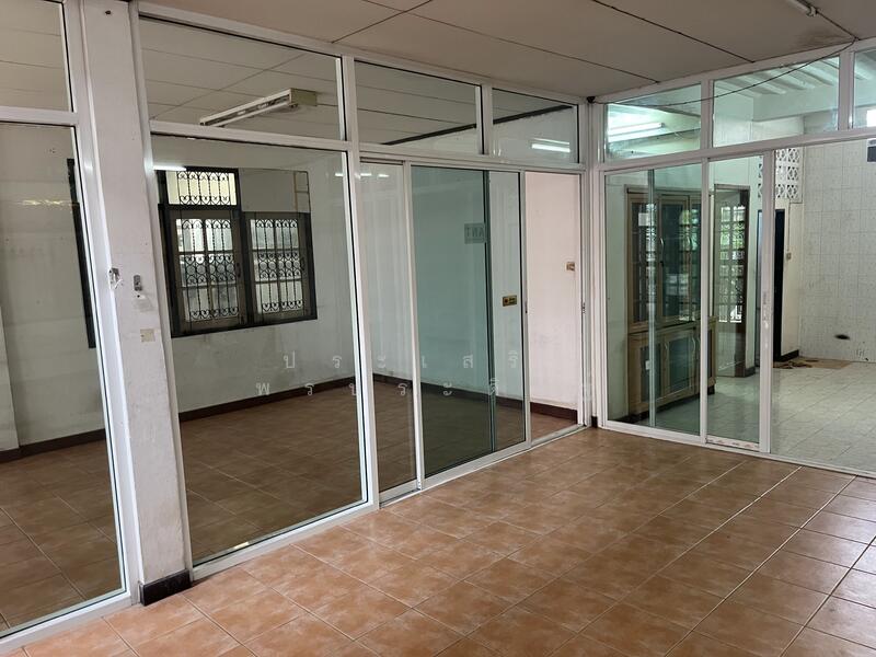 Charoenkarn Serithai 41, Bangkok, เสรีไทย 41, Khlong Kum, Bueng Kum, Bangkok, 4 Bedrooms, 240 sqm, Single Detached House For Sale, by ประเสริฐ พรประดิษฐ์, 500027691 - ห้องทำงาน ชั้นล่าง - DDproperty.com