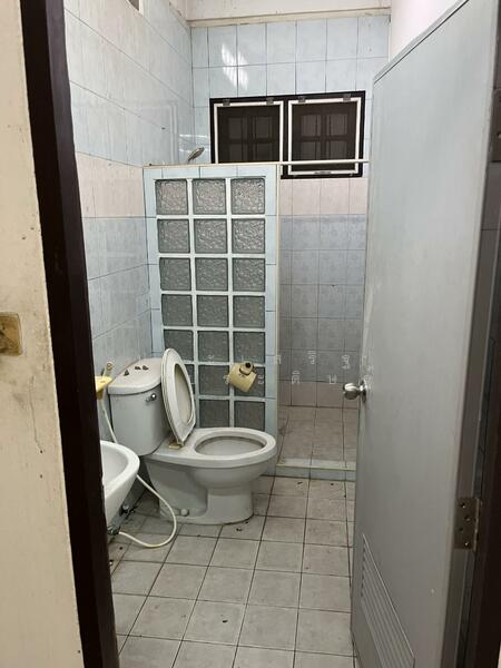 Charoenkarn Serithai 41, Bangkok, เสรีไทย 41, Khlong Kum, Bueng Kum, Bangkok, 4 Bedrooms, 240 sqm, Single Detached House For Sale, by ประเสริฐ พรประดิษฐ์, 500027691 - ห้องน้ำ ก็ใหญ่ แบ่งโซนแล้ว - DDproperty.com