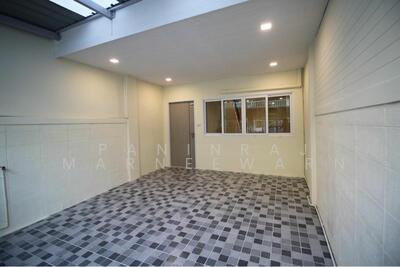 ขาย - ทาวน์เฮาท์ 4-ห้องนอน, กรุงเทพ