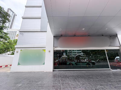 ขาย - For Sale Retail/Showroom Space 6 minute walk from BTS Asoke, กรุงเทพ
