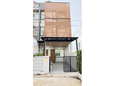 ขาย - โฮมออฟฟิต 3 ชั้น รามอิมทรา คู้บอน 27, กรุงเทพ